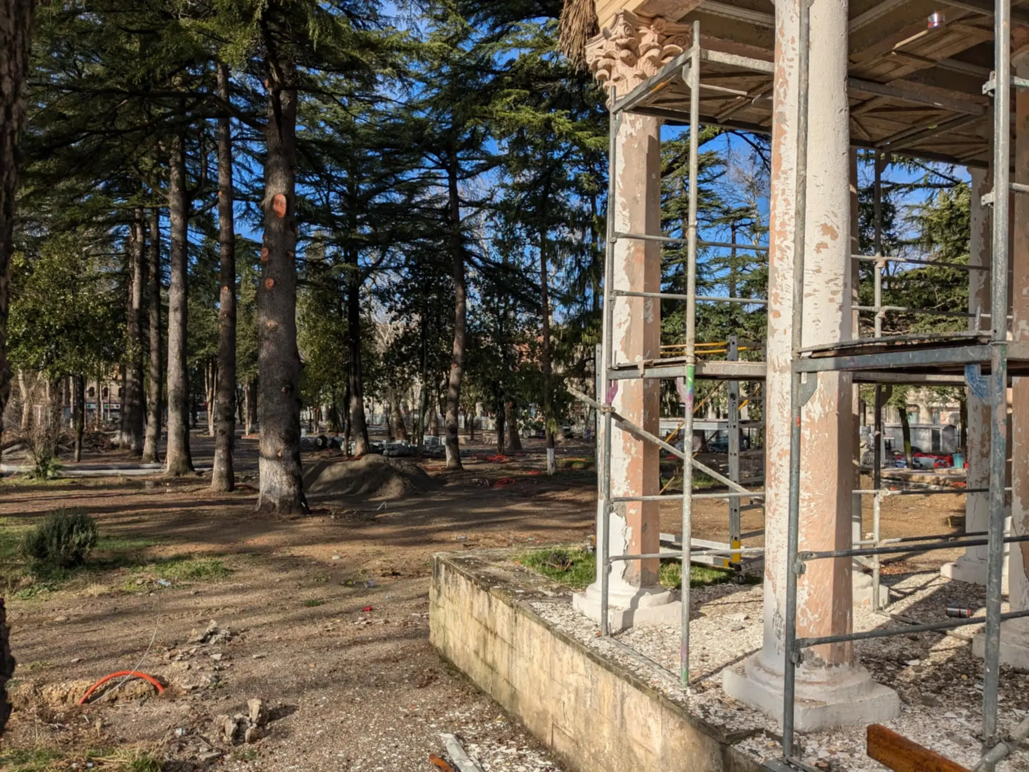 გადათხრილი ბულვარი - ქუთაისის მოსახლეობას, 7 მლნ ლარი - კომპანიას ავანსად